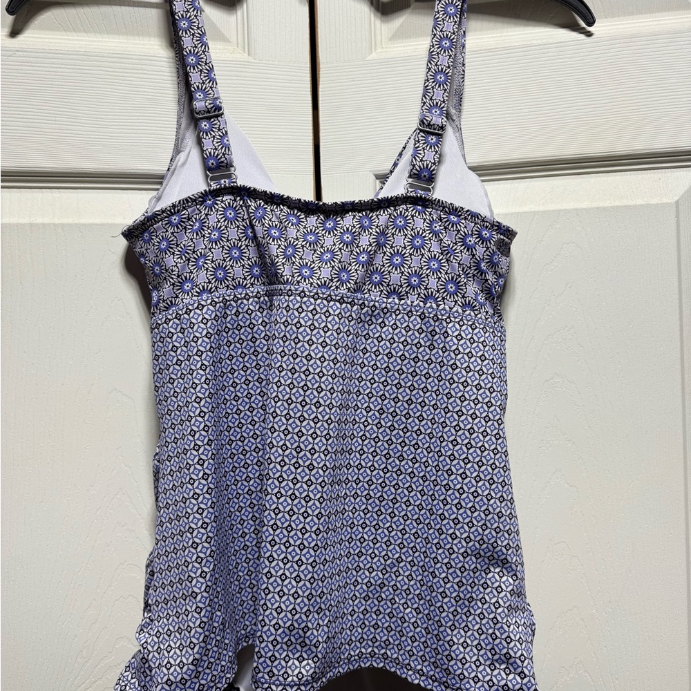 women's Lands' End blue & black surplice tankini top UP 50 size 10 D Bra pads - Picture 8 of 9